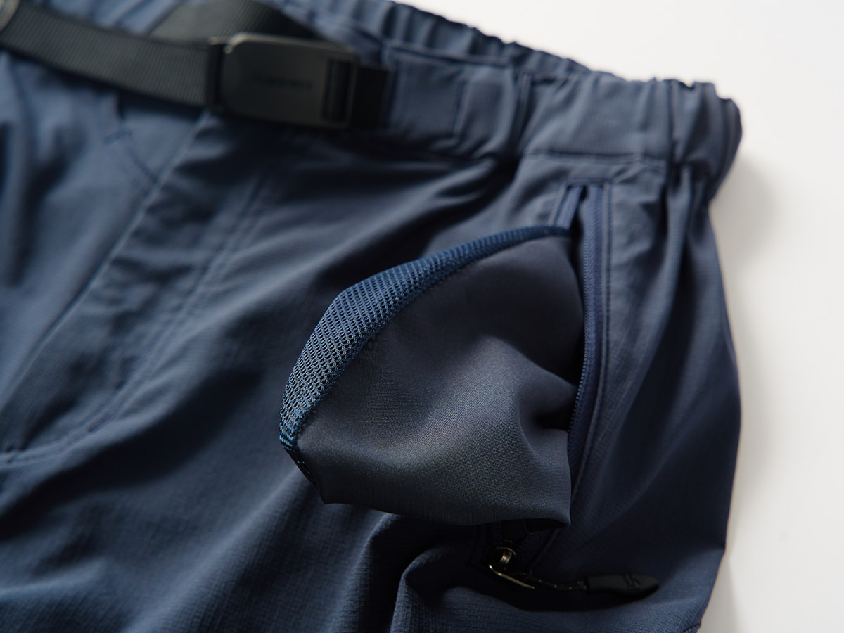 肌触りと耐久性を高める、ポケットの仕立て